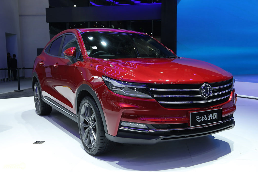 杏彩体育官网
风光iX5智能轿跑型SUV